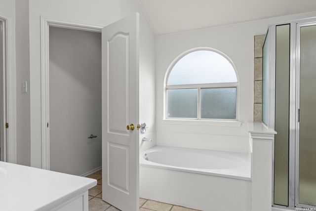 17 NIKITA, San Antonio, TX 78248