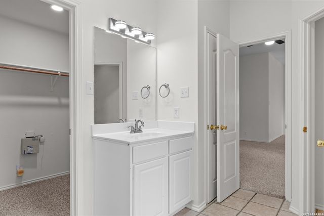 17 NIKITA, San Antonio, TX 78248