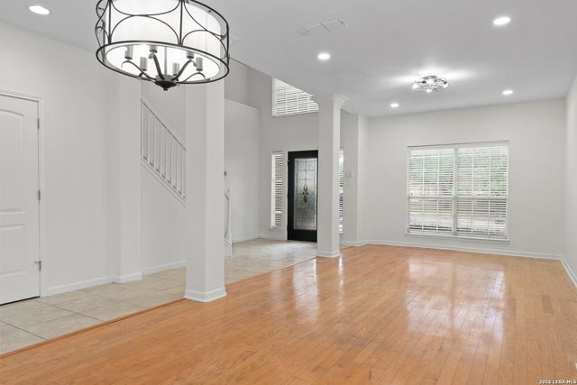 17 NIKITA, San Antonio, TX 78248