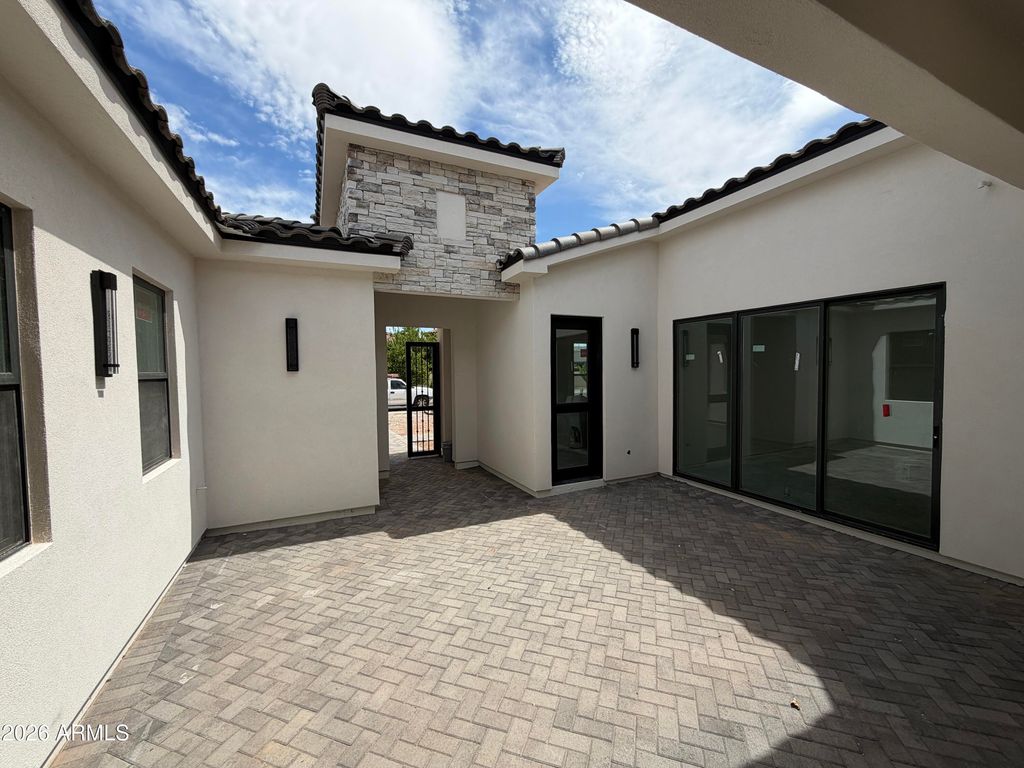 5620 S GEMSTONE Drive, Chandler, AZ 85249 — photo 4