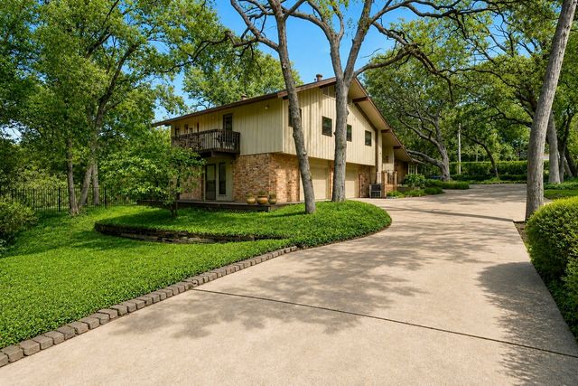 711 Monssen Parkway, Dallas, TX 75224