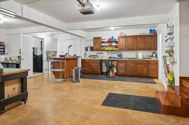 711 Monssen Parkway, Dallas, TX 75224