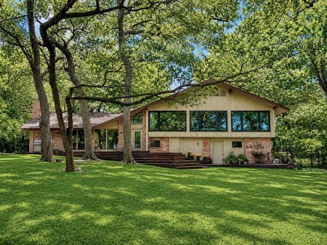 711 Monssen Parkway, Dallas, TX 75224