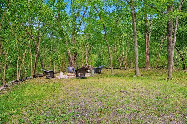 711 Monssen Parkway, Dallas, TX 75224