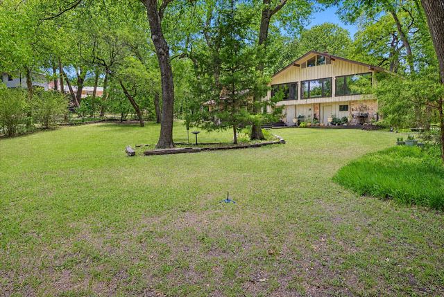 711 Monssen Parkway, Dallas, TX 75224
