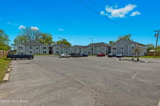 2430 McKindree Ct, Louisville, KY 40211