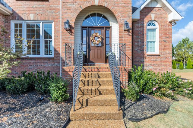 154 Wyncrest Way, Hendersonville, TN 37075