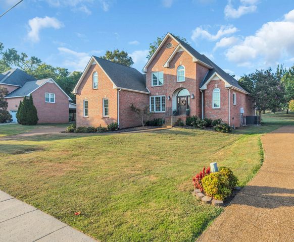 154 Wyncrest Way, Hendersonville, TN 37075
