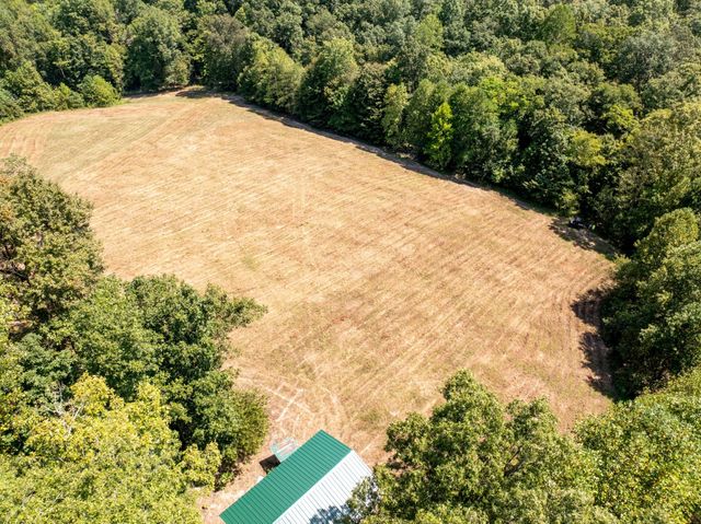 7422 Indian Creek Rd, Mc Ewen, TN 37101