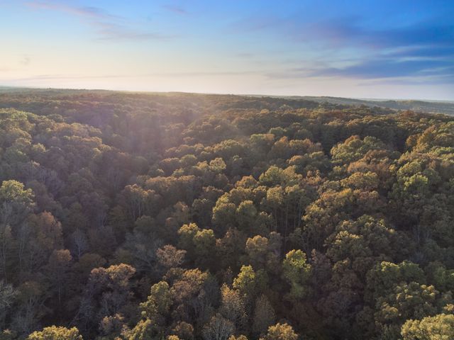 7422 Indian Creek Rd, Mc Ewen, TN 37101