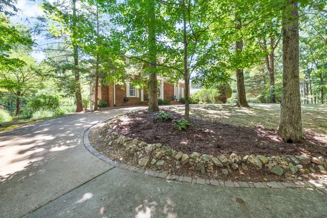 7422 Indian Creek Rd, Mc Ewen, TN 37101