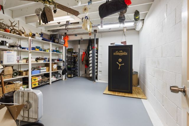 7422 Indian Creek Rd, Mc Ewen, TN 37101