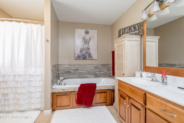 804 ROCK HILL COURT, Jefferson City, MO 65109