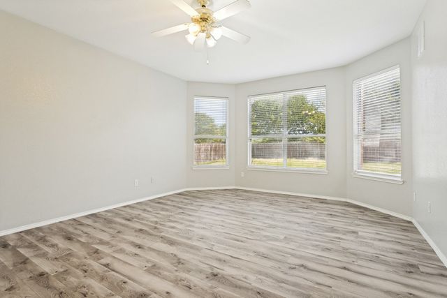 534 Hackberry Drive, Murphy, TX 75094