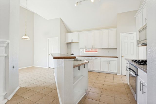 534 Hackberry Drive, Murphy, TX 75094