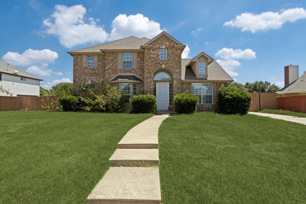 534 Hackberry Drive, Murphy, TX 75094