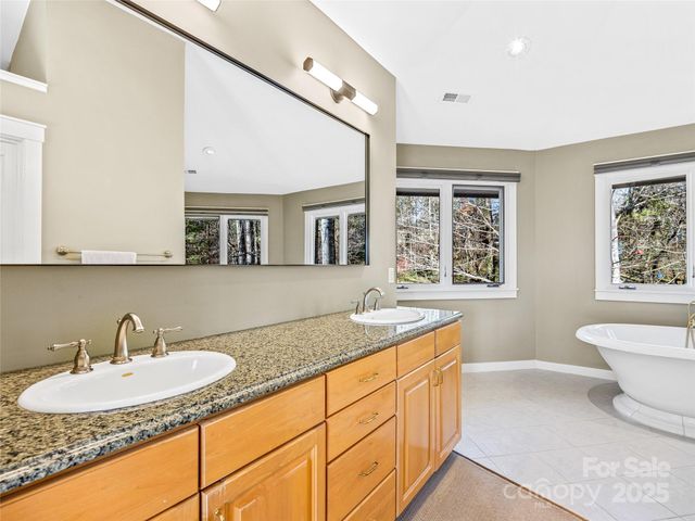 339 Beaverdam Road, Asheville, NC 28804