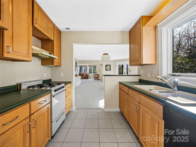 339 Beaverdam Road, Asheville, NC 28804