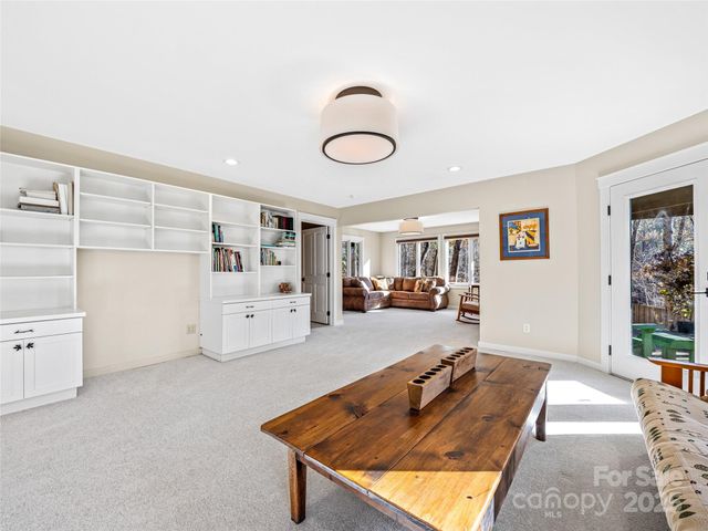 339 Beaverdam Road, Asheville, NC 28804