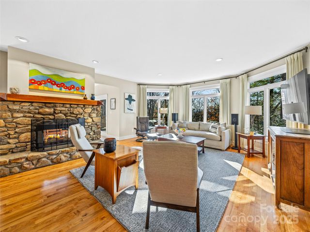 339 Beaverdam Road, Asheville, NC 28804