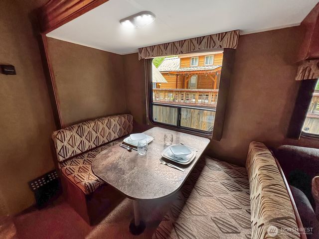 47 Wilderness Way, Deming, WA 98244