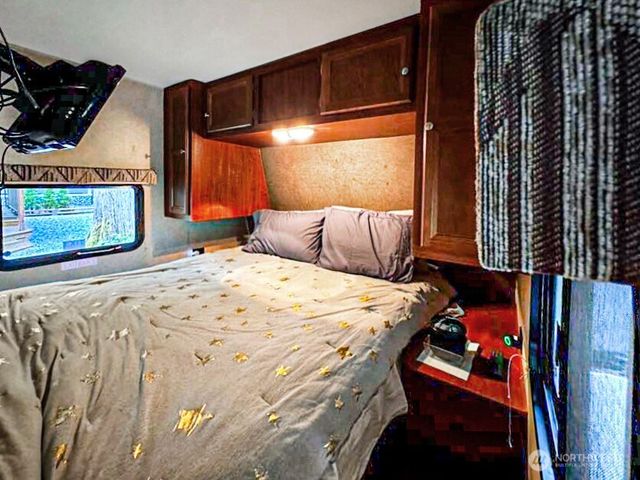 47 Wilderness Way, Deming, WA 98244