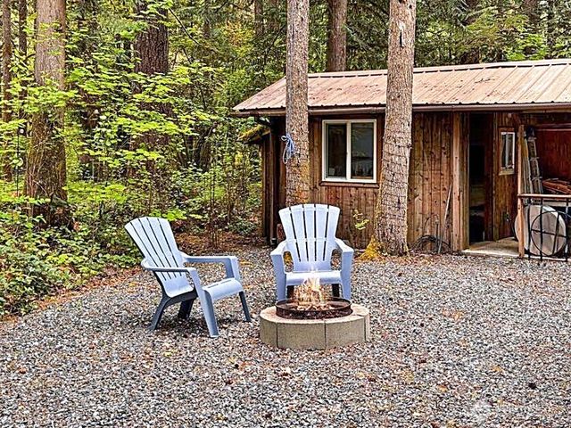 47 Wilderness Way, Deming, WA 98244