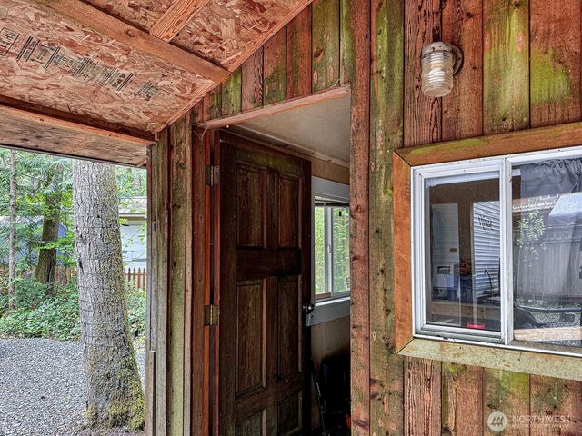 47 Wilderness Way, Deming, WA 98244