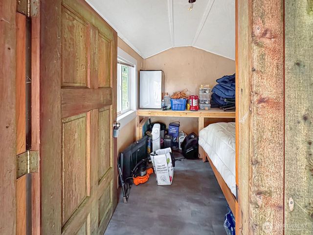 47 Wilderness Way, Deming, WA 98244