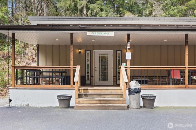 47 Wilderness Way, Deming, WA 98244