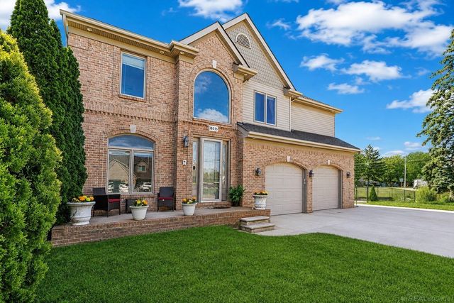 38035 Pointe Rosa Street, Harrison Twp, MI 48045