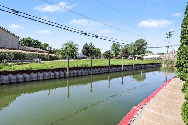 38035 Pointe Rosa Street, Harrison Twp, MI 48045