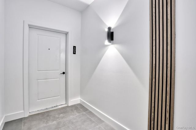 962 S Route 9W 305, Congers, NY 10920