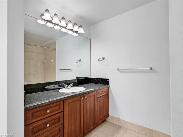 8561 Evernia CT 103, Estero, FL 34135