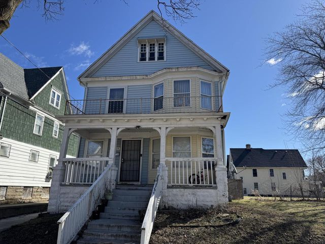 1114 N 25th STREET, Milwaukee, WI 53233