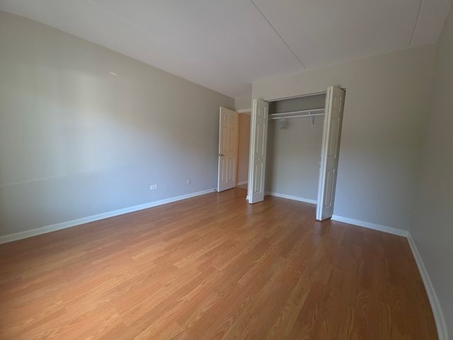 1674 KIOWA Circle 101, Naperville, IL 60565