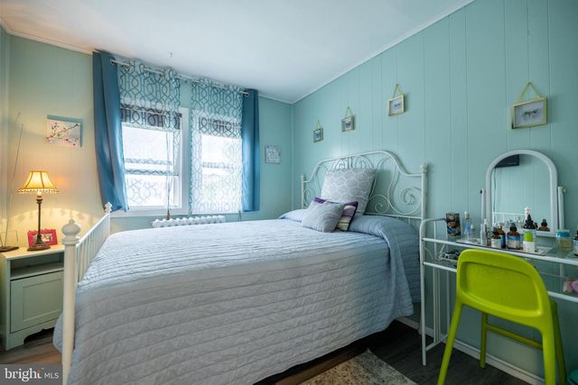 39 E 2ND AVE, Runnemede, NJ 08078