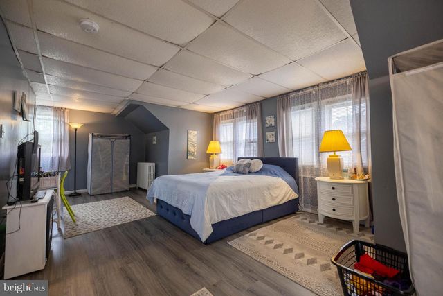 39 E 2ND AVE, Runnemede, NJ 08078