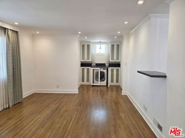 130 San Vicente Boulevard, Santa Monica, CA 90402