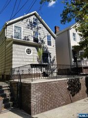 204 3rd Street, Harrison, NJ 07029