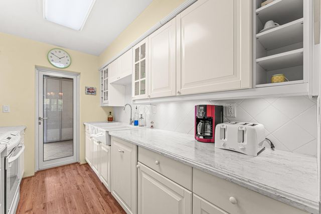 930 Osceola Drive 9, Boca Raton, FL 33432