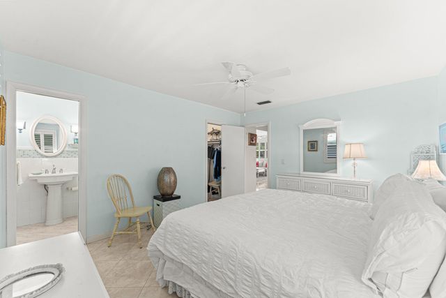 930 Osceola Drive 9, Boca Raton, FL 33432