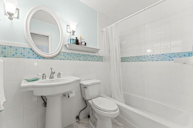 930 Osceola Drive 9, Boca Raton, FL 33432