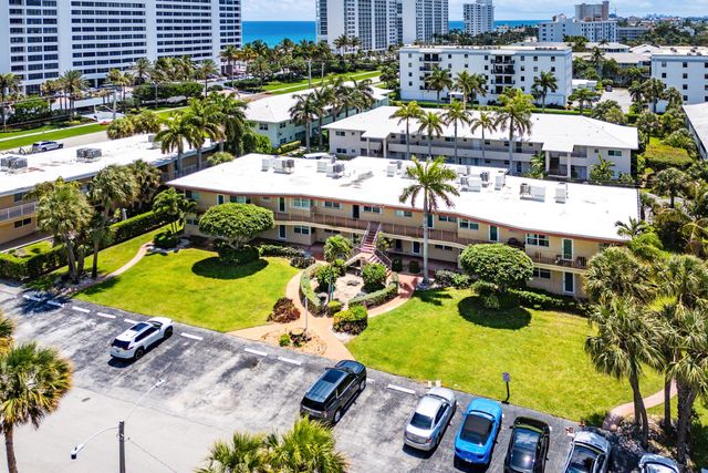 930 Osceola Drive 9, Boca Raton, FL 33432