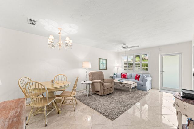 930 Osceola Drive 9, Boca Raton, FL 33432