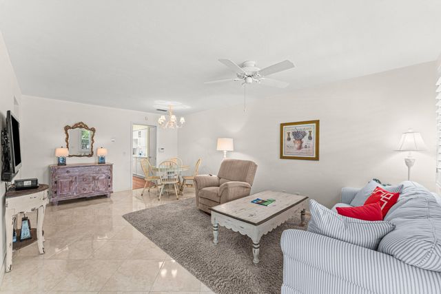 930 Osceola Drive 9, Boca Raton, FL 33432