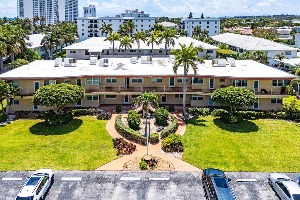 930 Osceola Drive 9, Boca Raton, FL 33432