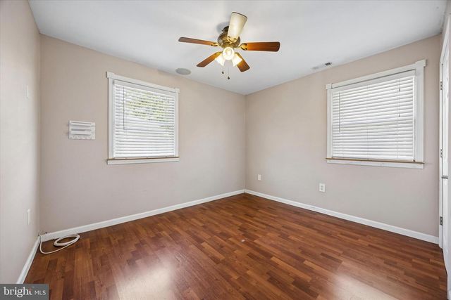 463 COLONIAL RD, Bellmawr, NJ 08031