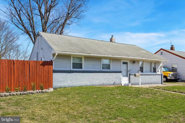 463 COLONIAL RD, Bellmawr, NJ 08031