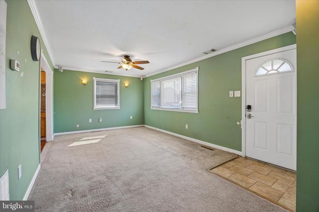 463 COLONIAL RD, Bellmawr, NJ 08031